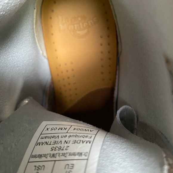 Dr. Martens lace up Patton leather gray boots. Size 6. NWOT​​ - Picture 8 of 9